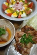 2009年6月26日　豚肉の生姜焼き　野菜とハムのサラダ（バジルソース）こんにゃくの煮物