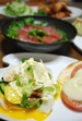2009年7月2日　半熟卵と胡瓜のオープンサンド　トマトのモッツァレラチーズのピザ風　牛肉のたたき　前日の残りのじゃが芋と明太子のワンタン揚げ　