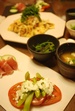 2009年7月28日　トマトサラダ（ニガウリのマヨネーズソース）生ハムと胡瓜の盛り合わせ　豆腐の味噌汁　小松菜胡麻和え　キャベツと竹輪のチヂミ風