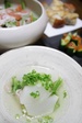 2010年4月26日　大根と鶏肉のスープ　カニカマと野菜サラダ　胡瓜とイクラの盛り合わせ
フォカッチャ